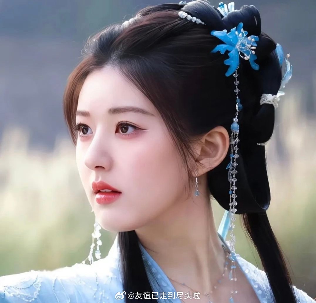 我不成仙 赵露思《我不成仙》，新丽大女主仙侠剧。顶流扛剧花+苍兰诀导演，男主抢破