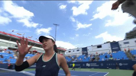 朱琳北美硬地首战告捷🙌WTA1000蒙特利尔站首轮，朱琳在第二盘化解三个盘点，