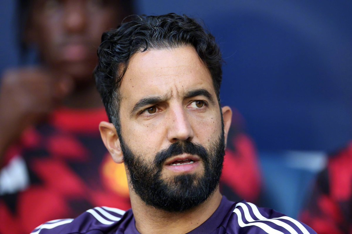 📢 鲁本·阿莫里姆被问及是否有球员能在对阵狼队的比赛中回归时表示：