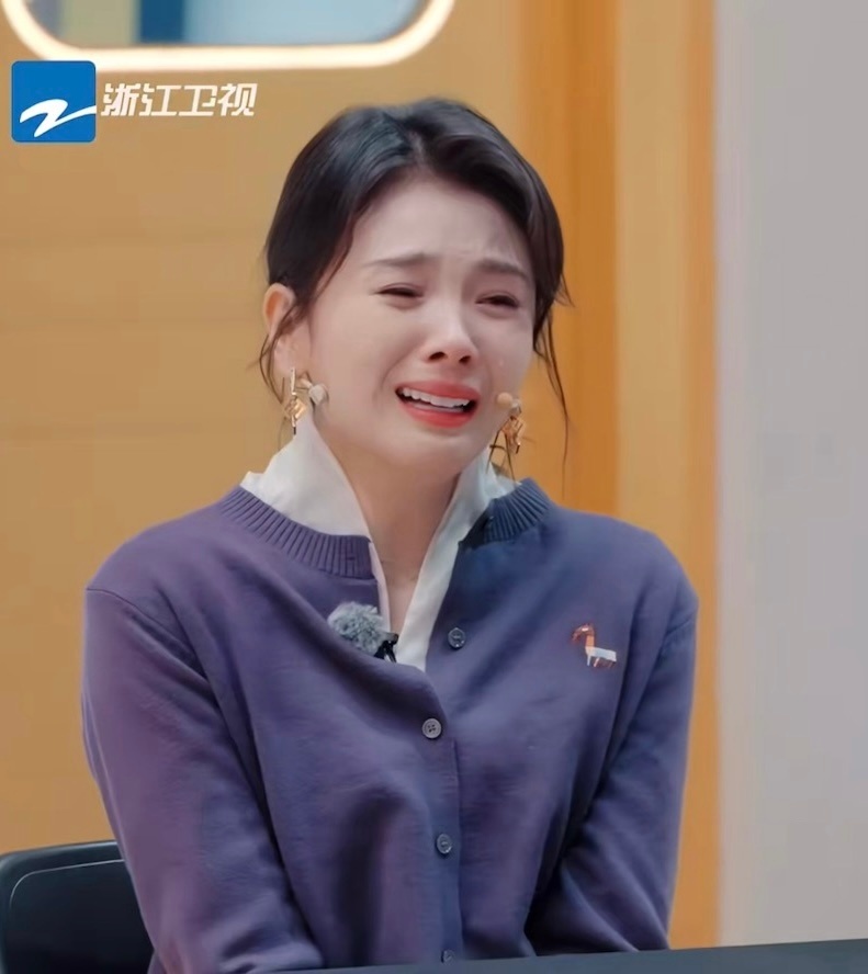 刘涛一滴泪造就神级演技无限超越班 张伦硕演的时候，刘涛在旁边做助演。结果她一滴泪