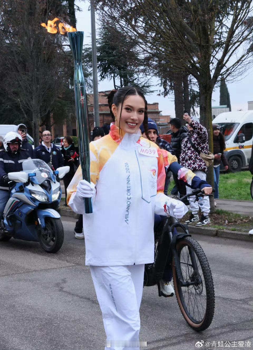 谷爱凌最喜欢的礼物是蜜三刀这也太可爱了吧！爱吃多吃！！！ 