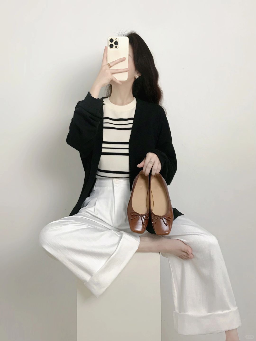 黑白极简通勤look⚫️针织开衫➕⚪️阔腿牛仔裤