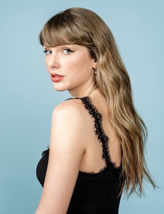 Taylor Swift惊艳亮相The New York Times✨ 