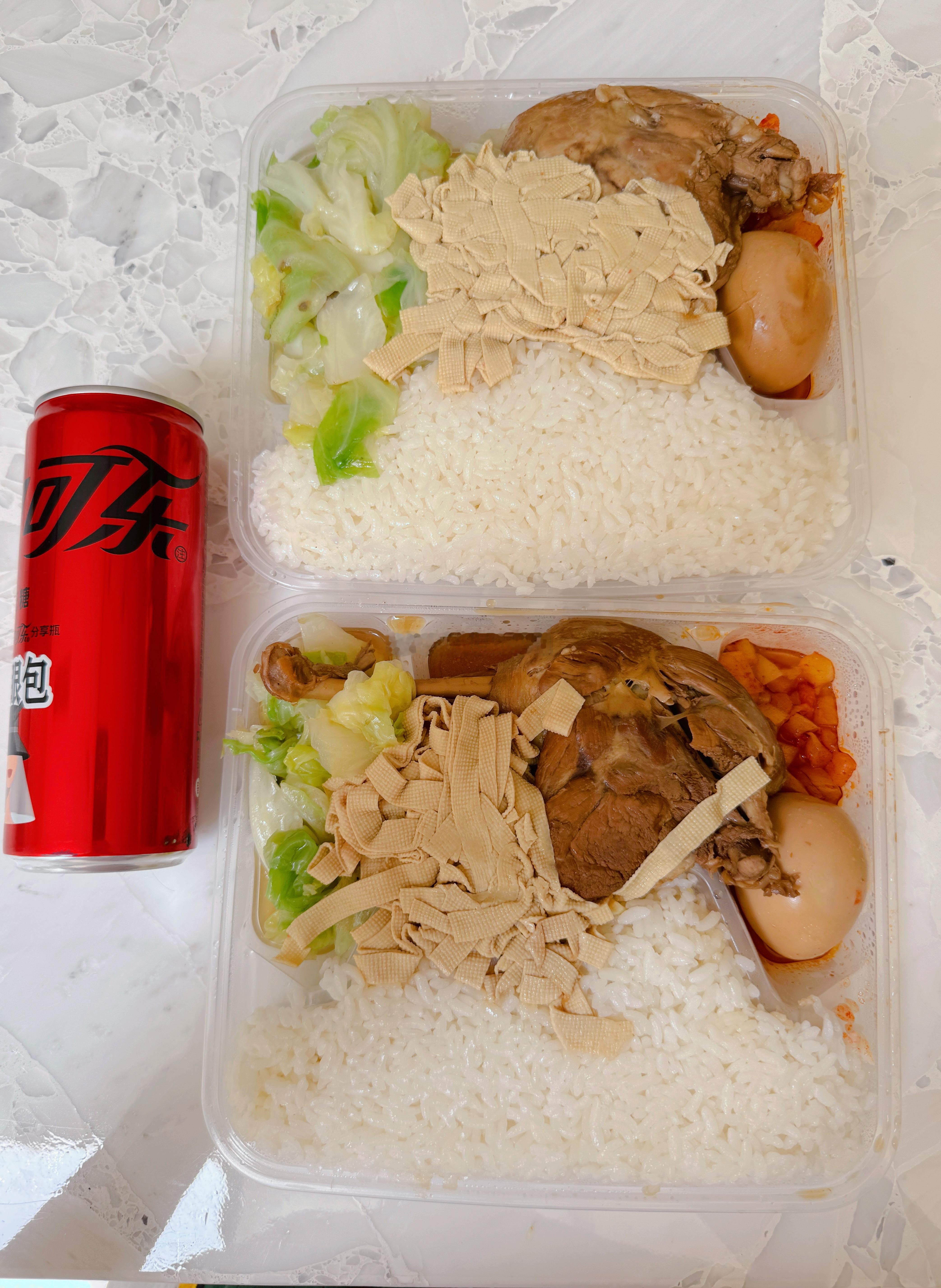 手滑了，点了两份沙县鸭腿饭[允悲]哎呀，今天超标了[偷笑]梦想家ALI沙县小吃 