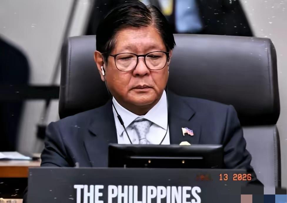 中国又一次霸气的回复:
 
无论谁何时发表涉华涉海谬论，不管他们找多少帮手，1个