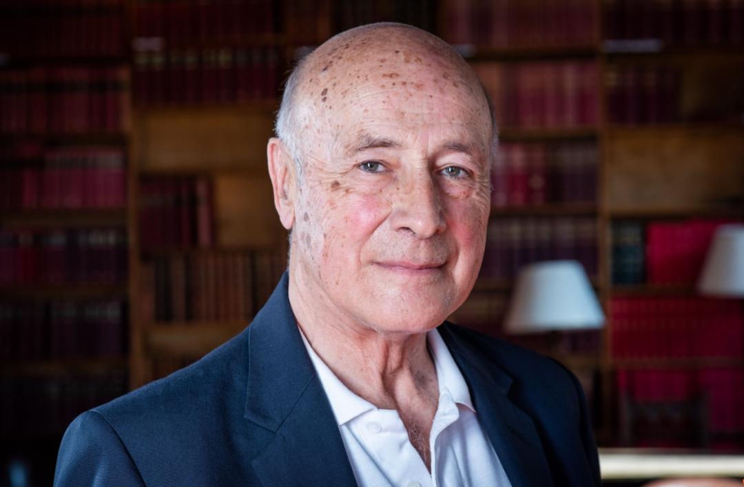 美专家警告美国，若不和中国发生战争，只是一味的与中国搞零和博弈，那必将是一个重大