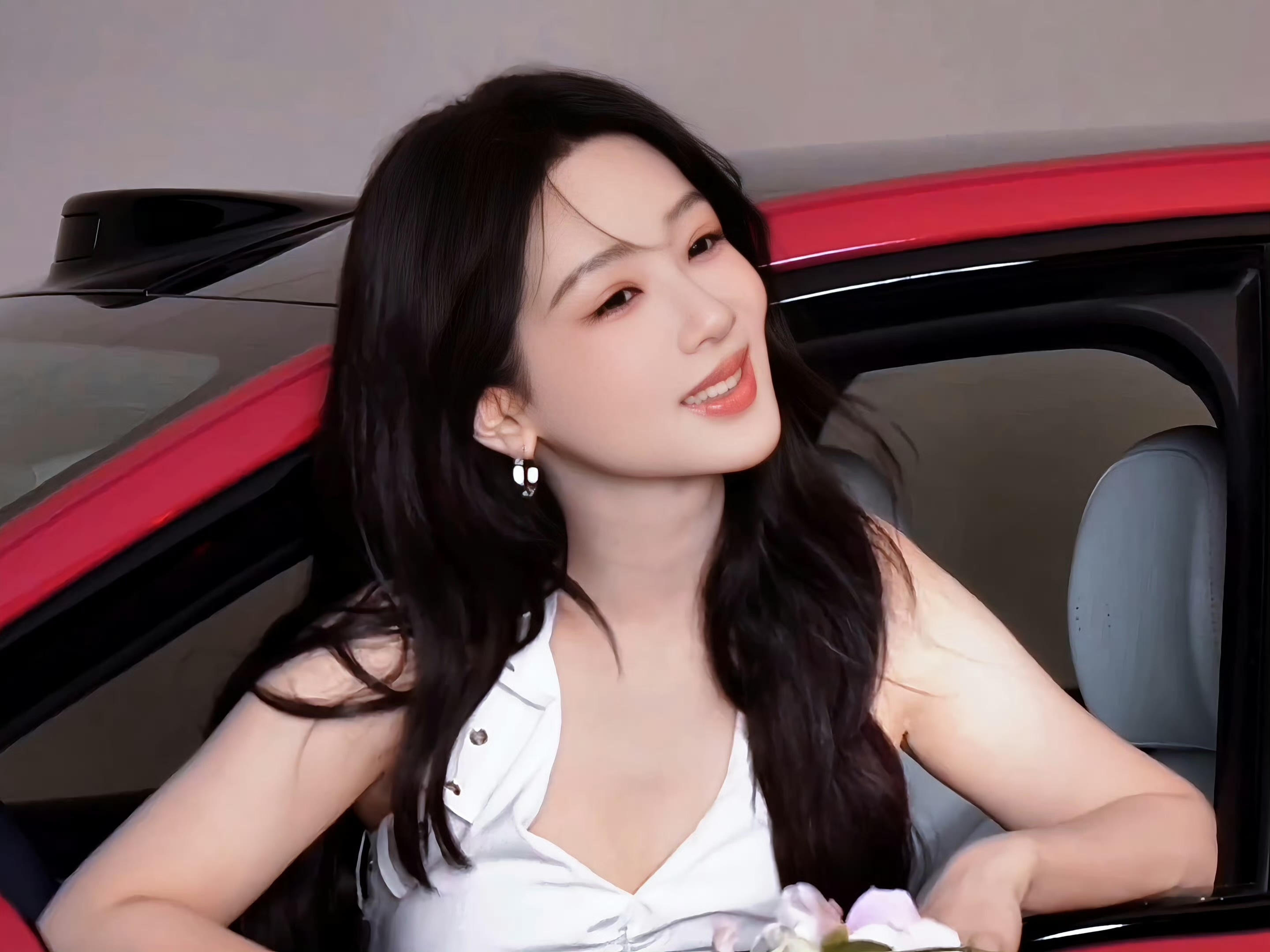 杨紫和风云A9最合拍 💜杨紫在热爱里自信且大胆，一寸一寸描写鲜活的自己。