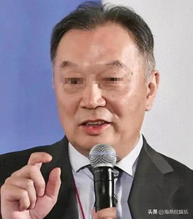 温铁军一语道破天机：是我我也躺
看看手里的数据，心都要凉了半截。2026年这个“