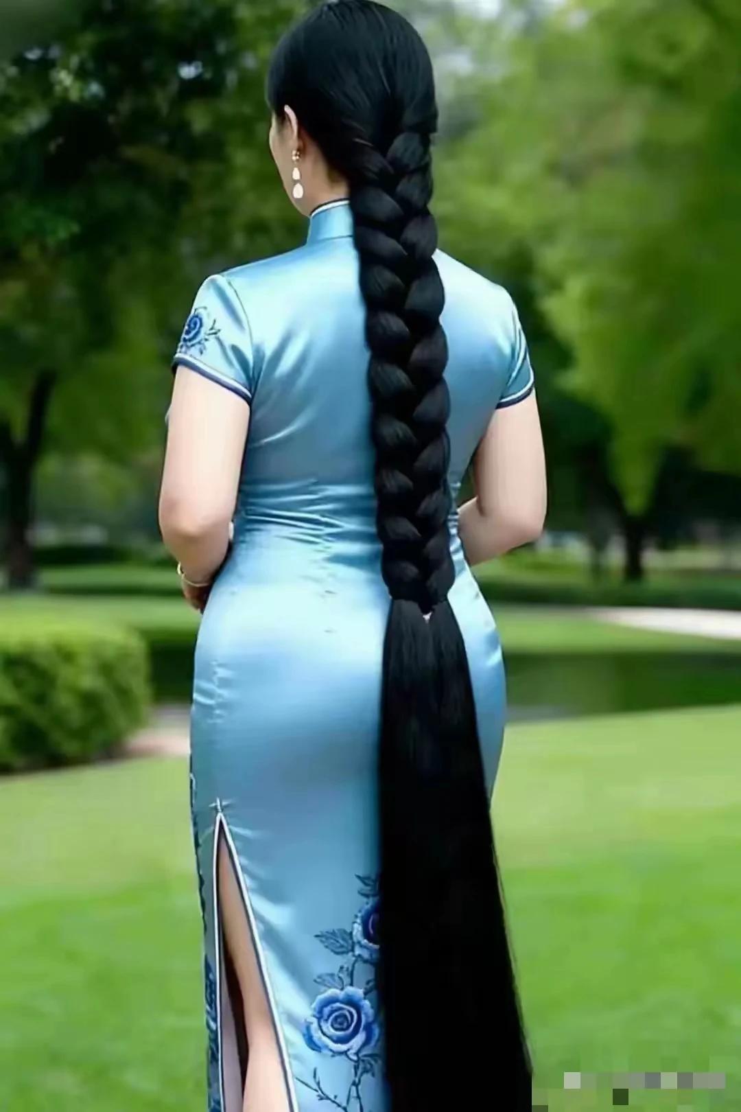 旗袍雅韵，蓝色玫瑰。
贴身裁剪， 身姿优美。
环肥燕瘦，更显妩媚。
辫子悠长，气