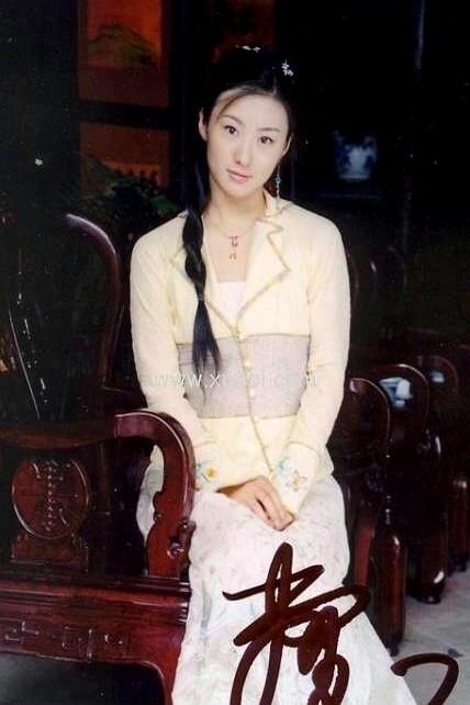 有些演员真的让人意难平。

中戏毕业的阳光，原名王惠，出道就凭《少年王》里的白素