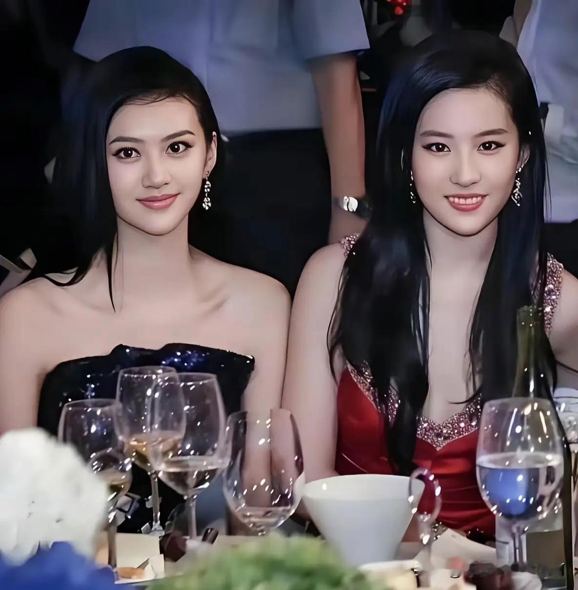 景甜长相没有攻击性，一脸傻白甜，不比相貌，比智商，情商，心计她可能比不了大多数女