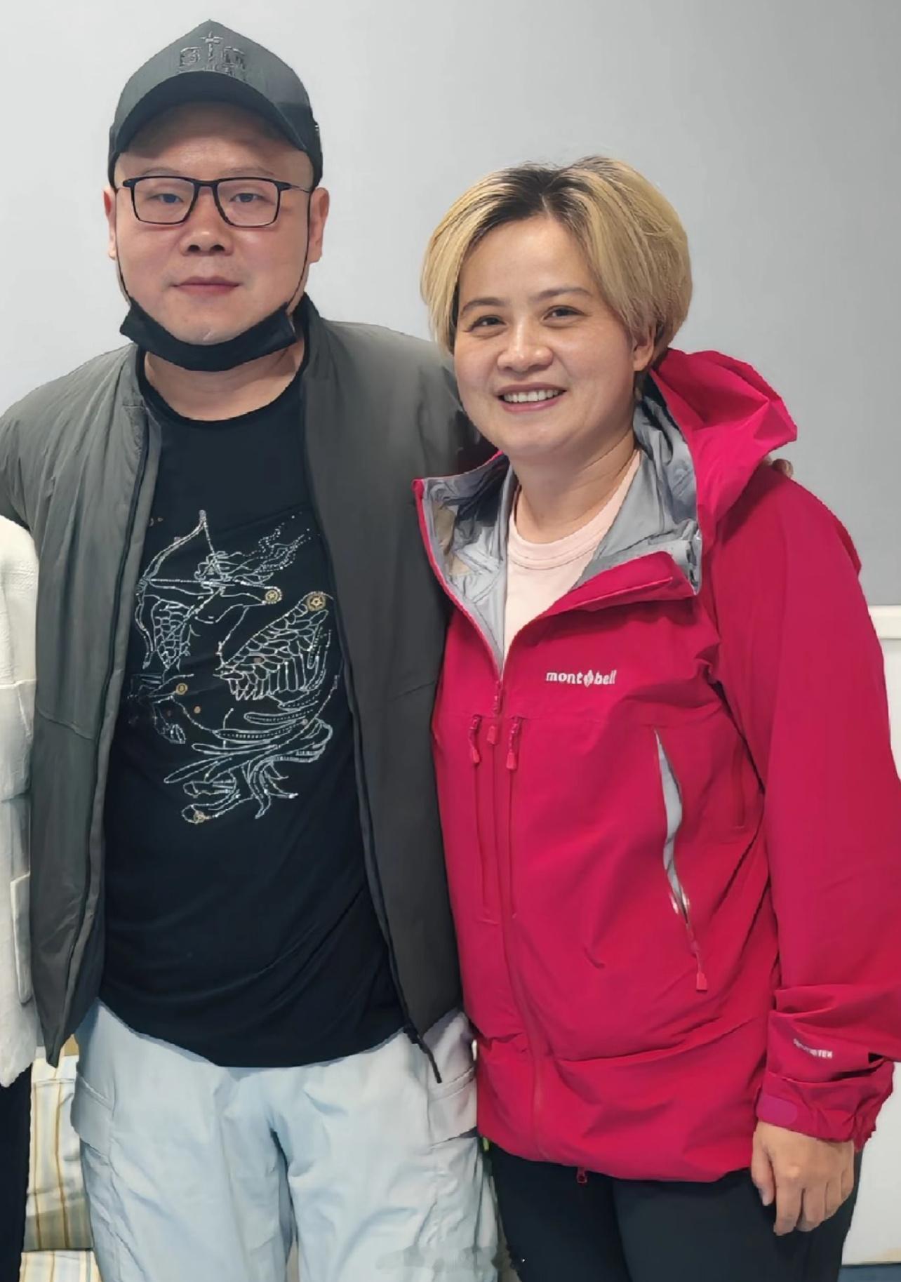 岳云鹏和她的妻子合照曝光 ​​​