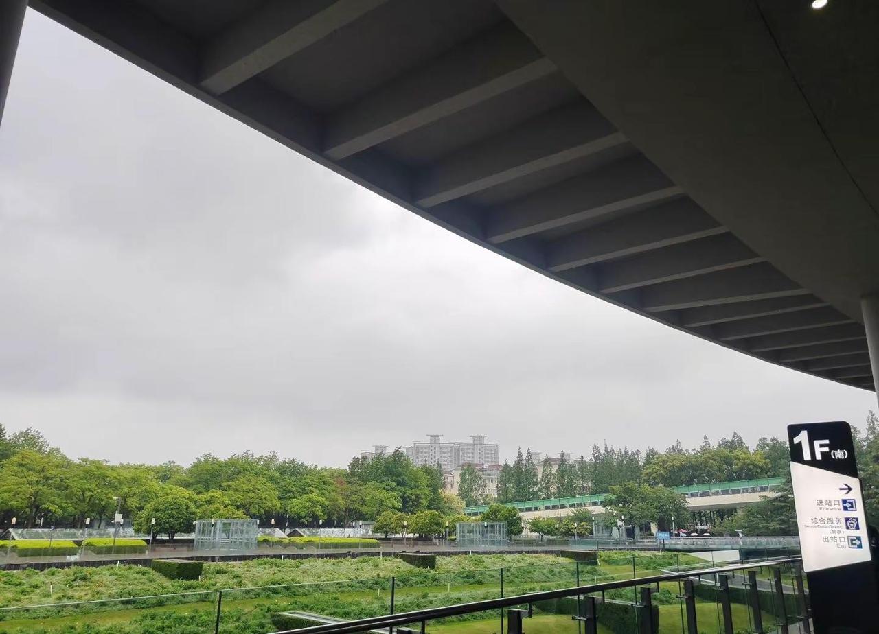 𝐷𝑎𝑦s ☔️这天气，要风得风🌪️，要雨得雨 🌧️“今天⎮下雨天⑉⑉ 