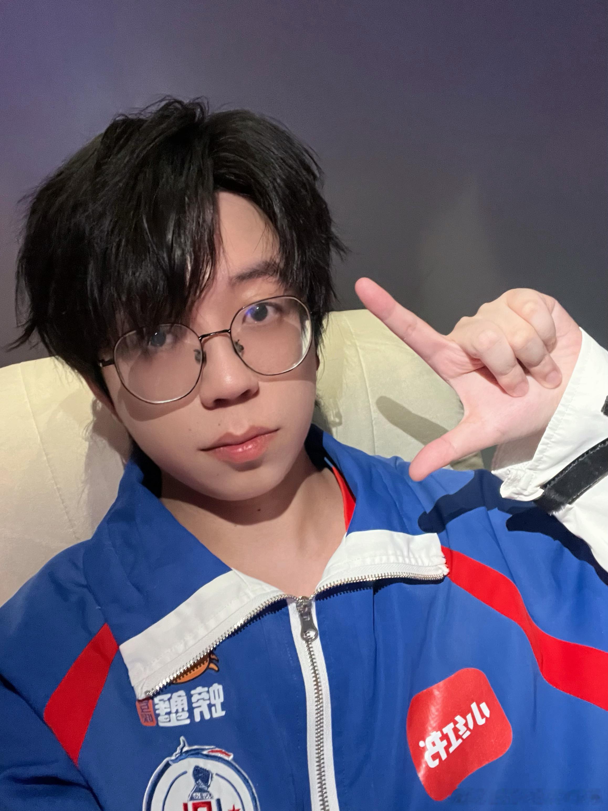 LGDNBW战胜RNGM小崽XZX 继续加油