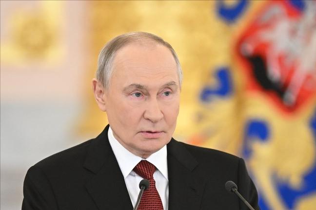 普京召集30多个国家大使，发表重要讲话，他说：“世界上有数十个国家的主权正遭受侵