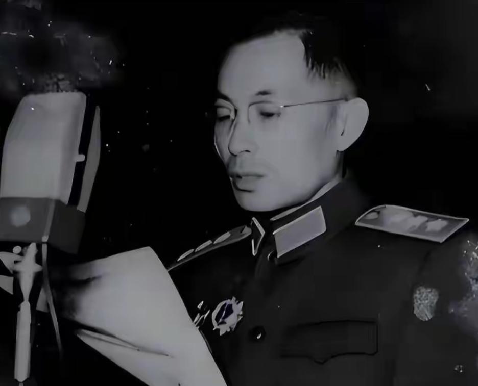 甘愿市井谋生，心中不忘剿匪使命，一纸线索终结长达十余年追凶路


一张报纸能有多
