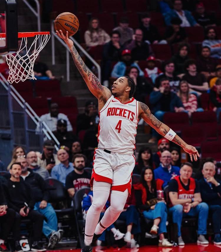 今天缺席的人员：范弗利特、亚当斯、阿门、泰特、芬尼-史密斯预计雨姐得上场了，然后