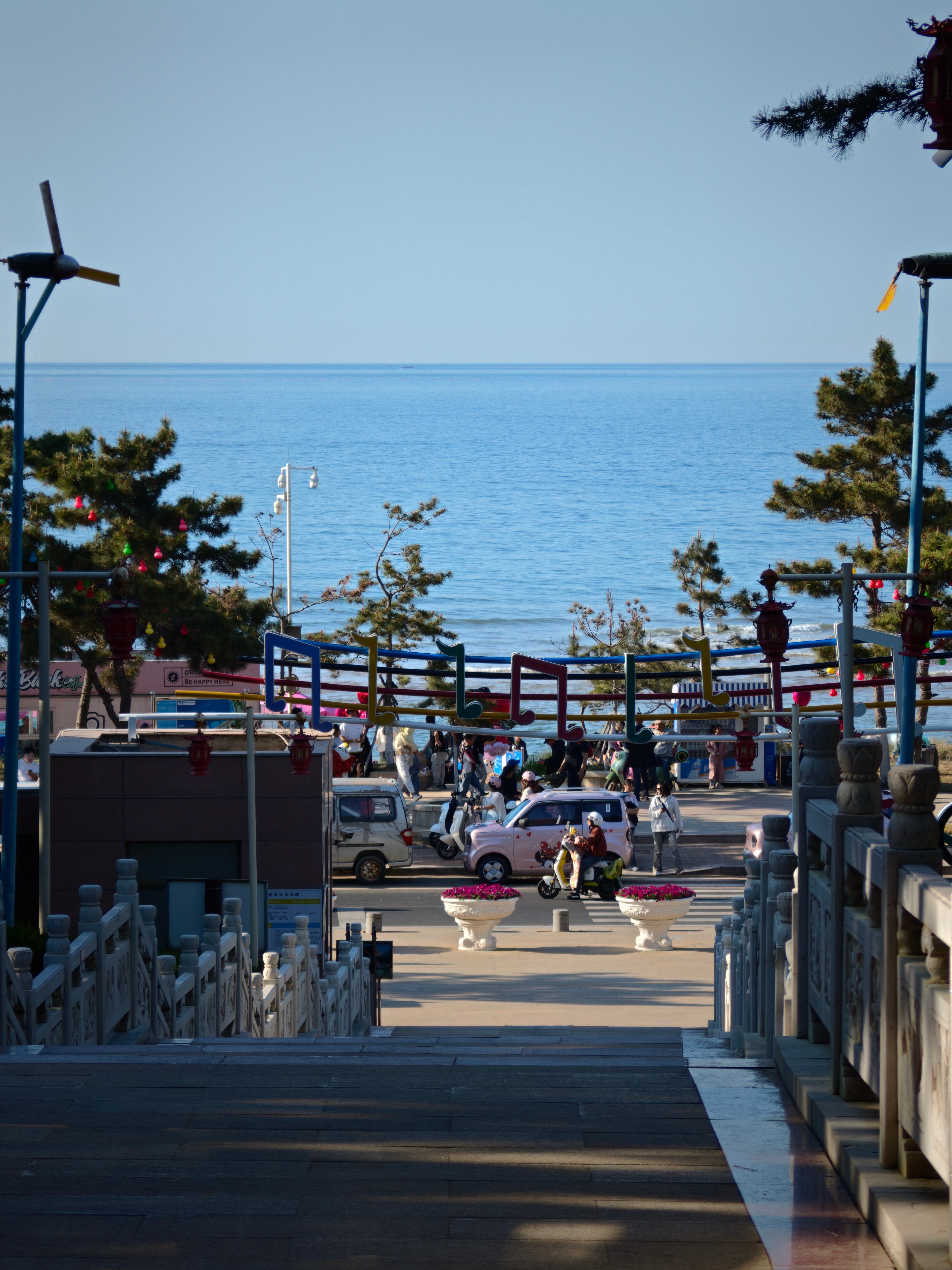 吹吹海风，躺着吧 