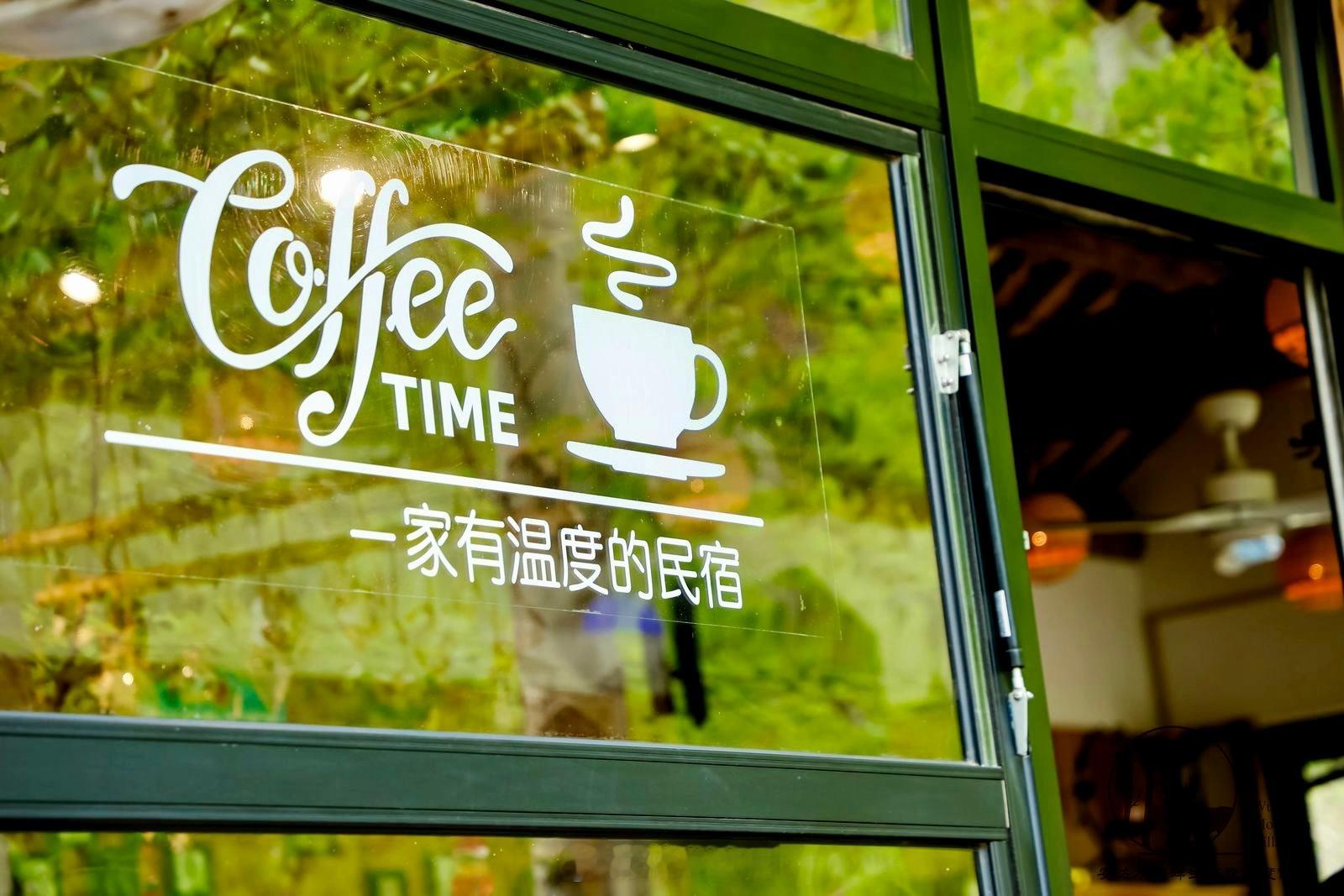 轻倚流年，满煮生活☕️🌿春日的雾灵山居是空气中弥散的丁香花香、是潺潺流淌的清凉