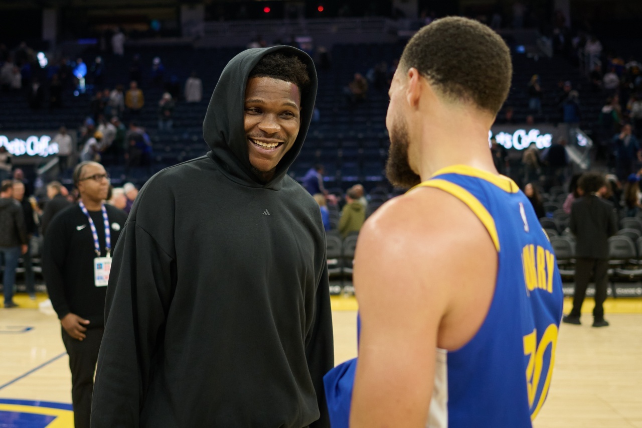 ➡那你就健康的多打几年，把自己的记录砸天花板里，让所有人都够不着库里金州勇士NB