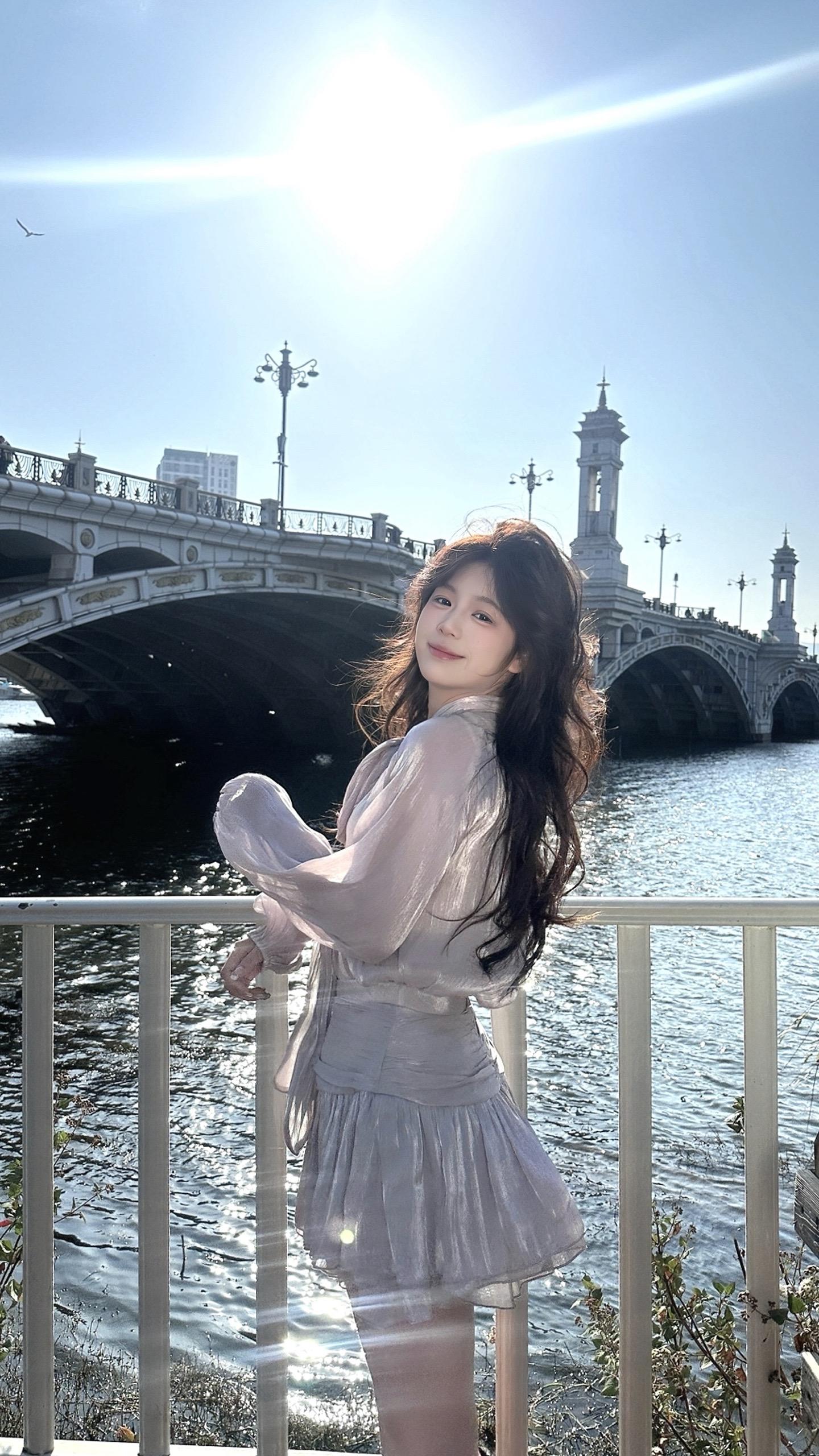 如果你有点悲伤 那我愿意陪你晒太阳