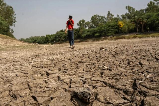 为什么印度顶着50℃高温，也要抵制中国空调？
5月26日，印度新德里，45℃，美