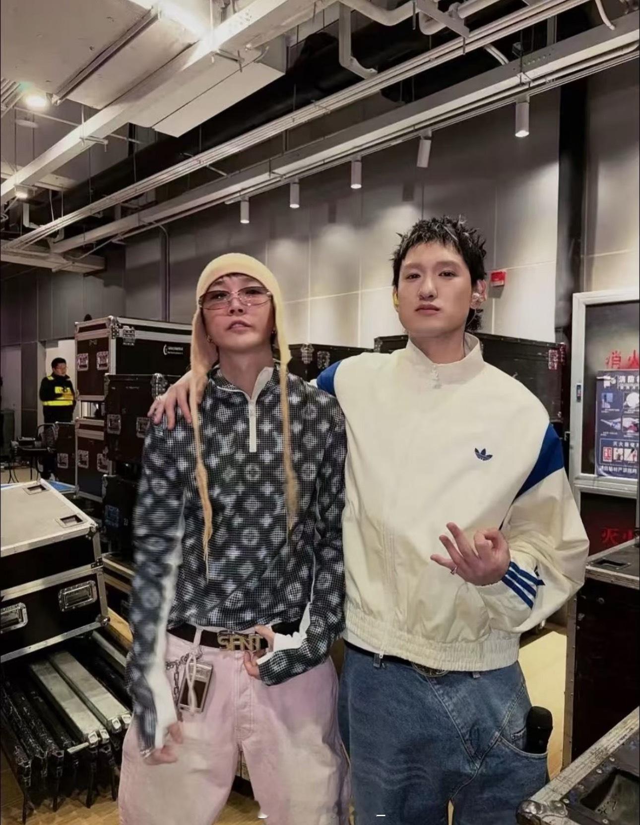 Tizzy T x GALI最新合照！