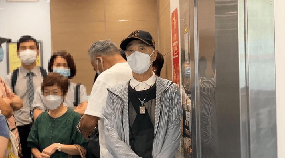香港女歌手关淑怡近日因突发急症被送入深切治疗部（ICU）抢救，情况危殆。据港媒报