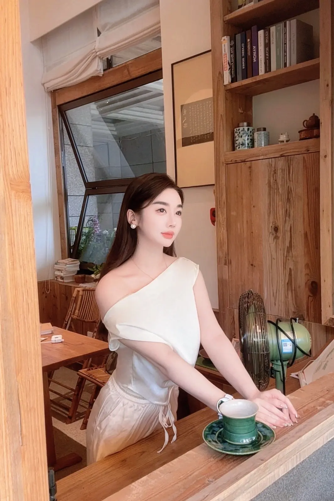 故事已结尾，不必再回头。山海自有归期，意难平终将和解。