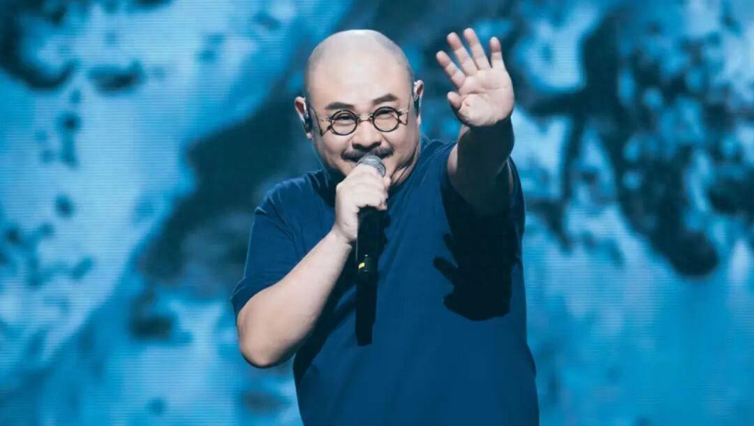 难道音乐界也和相声界一样，分为什么主流和非主流派别了吗？这一幕好像是“主流”或者