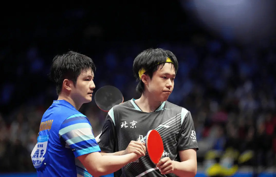 在11月16日的全运会乒乓球男单铜牌赛中，王楚钦4-1战胜袁励岑获季军。回顾全运