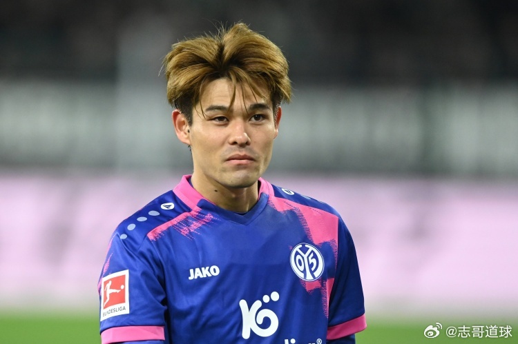 美因茨佐野海州德甲转会美因茨主帅：佐野海州仍在计划中，我没考虑过其他事情美因茨体