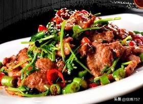 在四川吃小炒黄牛肉就好比在湖南吃火锅一样，总觉得不过瘾。今年暑假，带着孩子从成都