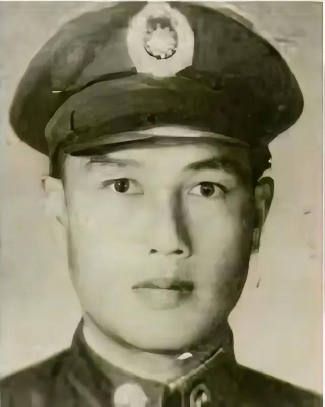 1938年，大汉奸陶锡三在家里宴请日军。突然，他听到女儿哭喊着：“救命啊，救命啊