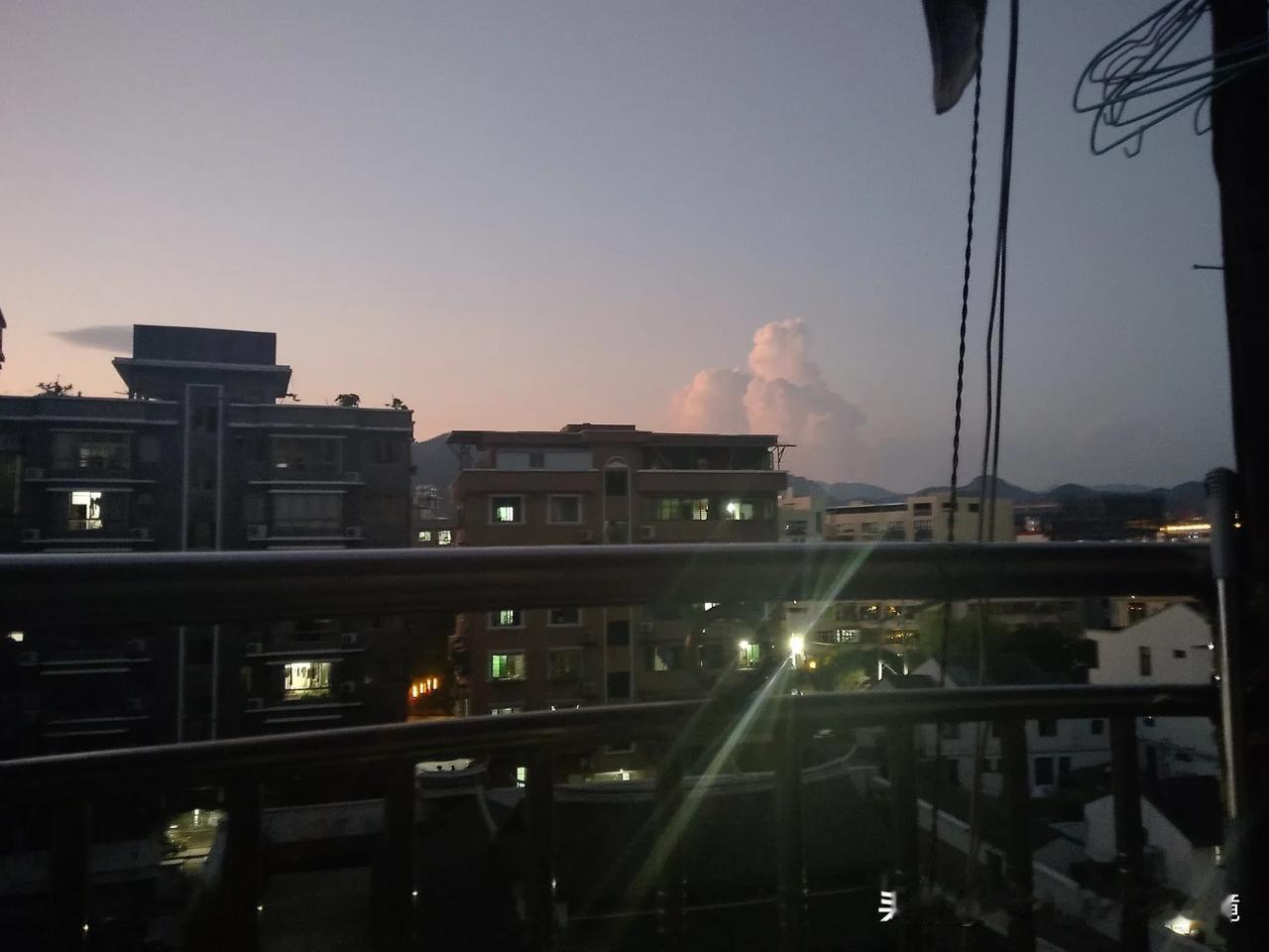 我们都知道，如果一个人想要赚钱，那我们先要自己值钱，如果你不值钱你怎么去赚钱，我