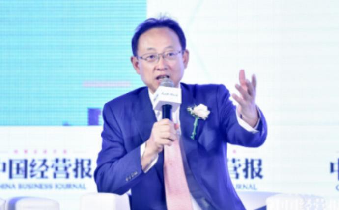 托举孩子，到底靠钱多还是靠智慧？两个真实家庭，差距一眼看透
养孩子拼财力还是拼智