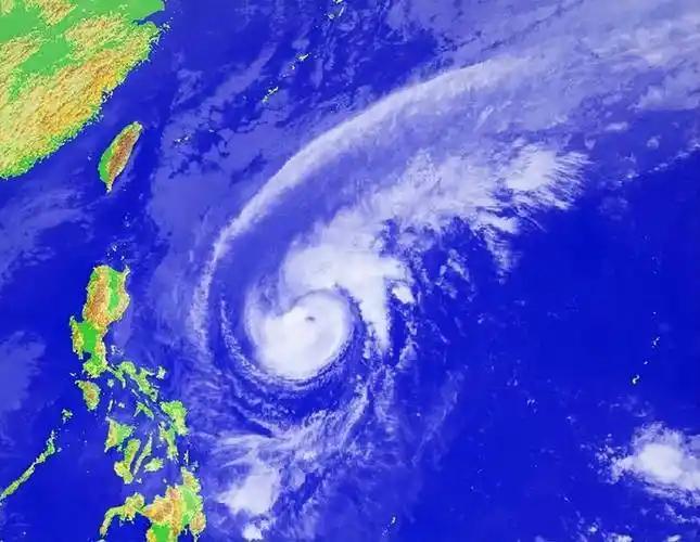 都以为8月捅了台风窝，气候要出大问题？其实真不是什么稀罕事！台风扎堆本就是常态，