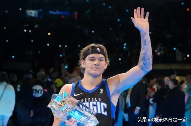 扣篮王不陪NBA玩了！三连冠历史第一人，正式告别美国篮坛？
炸了！全明星扣篮大赛