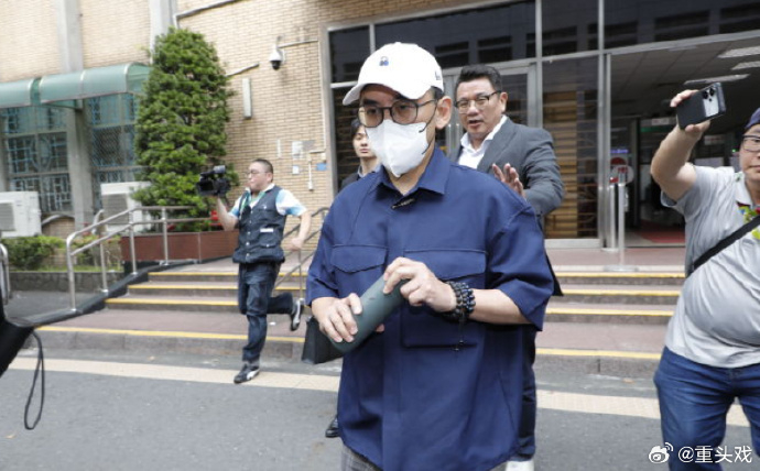 黄子佼案新增1名被害人提告黄子佼案被害人认出自己是私密片主角 23日据台媒，私藏