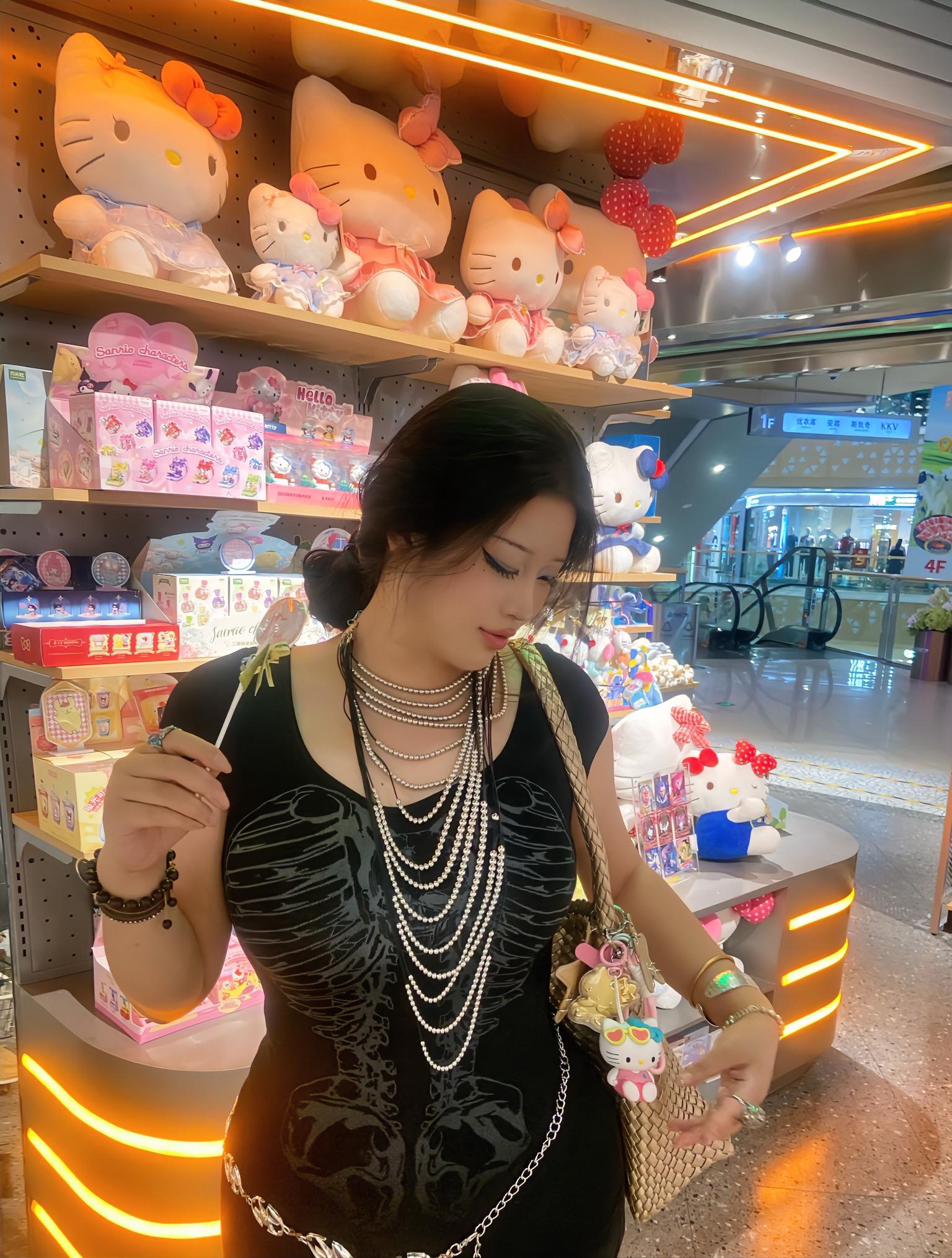 滚吧 再想回来 当狗都排不上号了