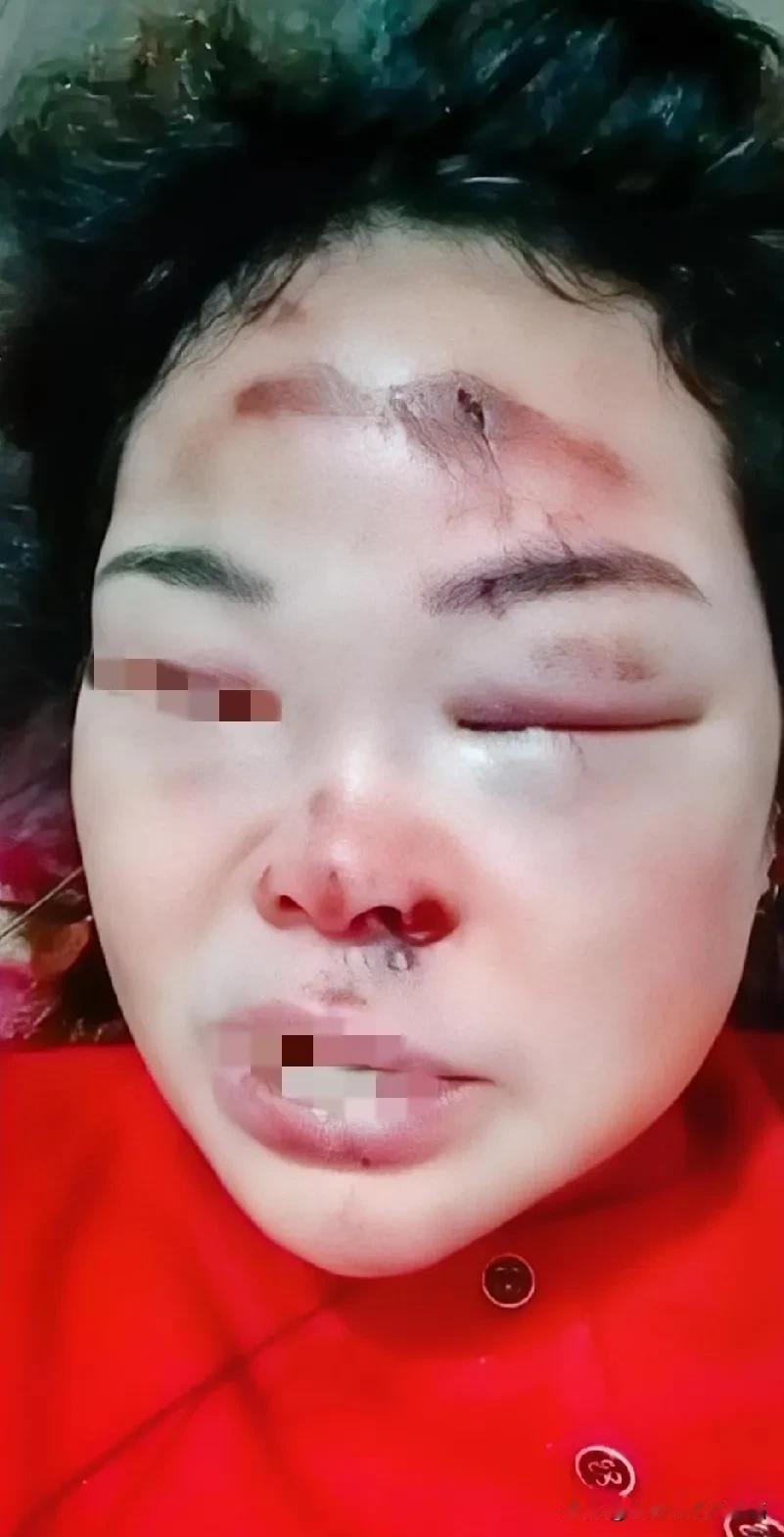 哎呀，这事儿听着就让人揪心！这个苦命的女子真是倒霉透了，第一段婚姻她嫁了个赌鬼，