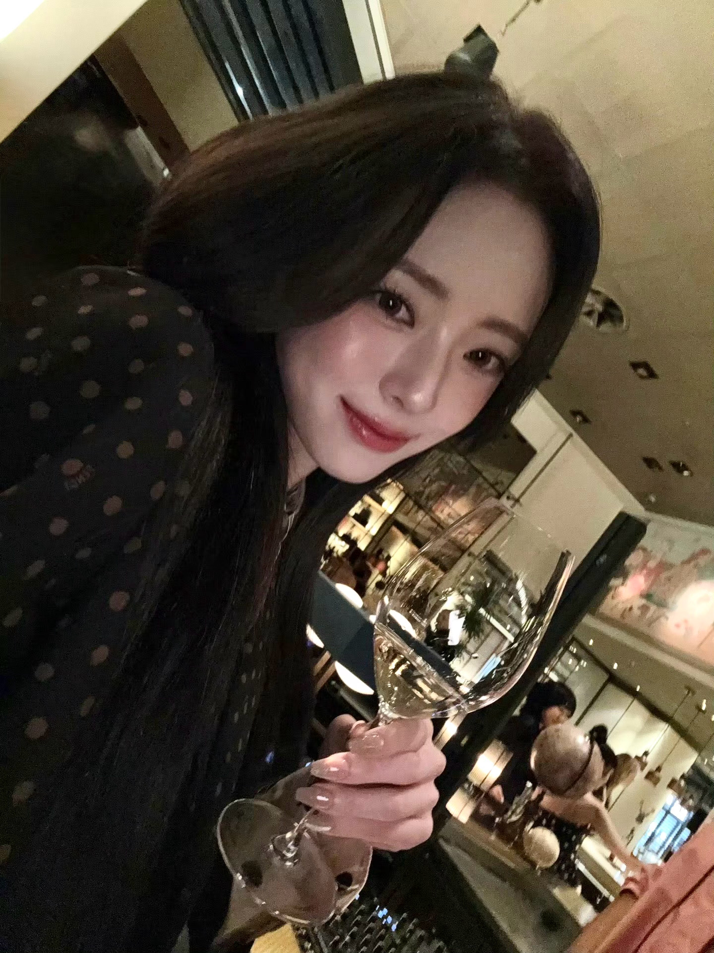 公主从前以为，公主生来锦衣玉食、万人偏爱。后来才懂得，真正的公主从不是被人捧在手