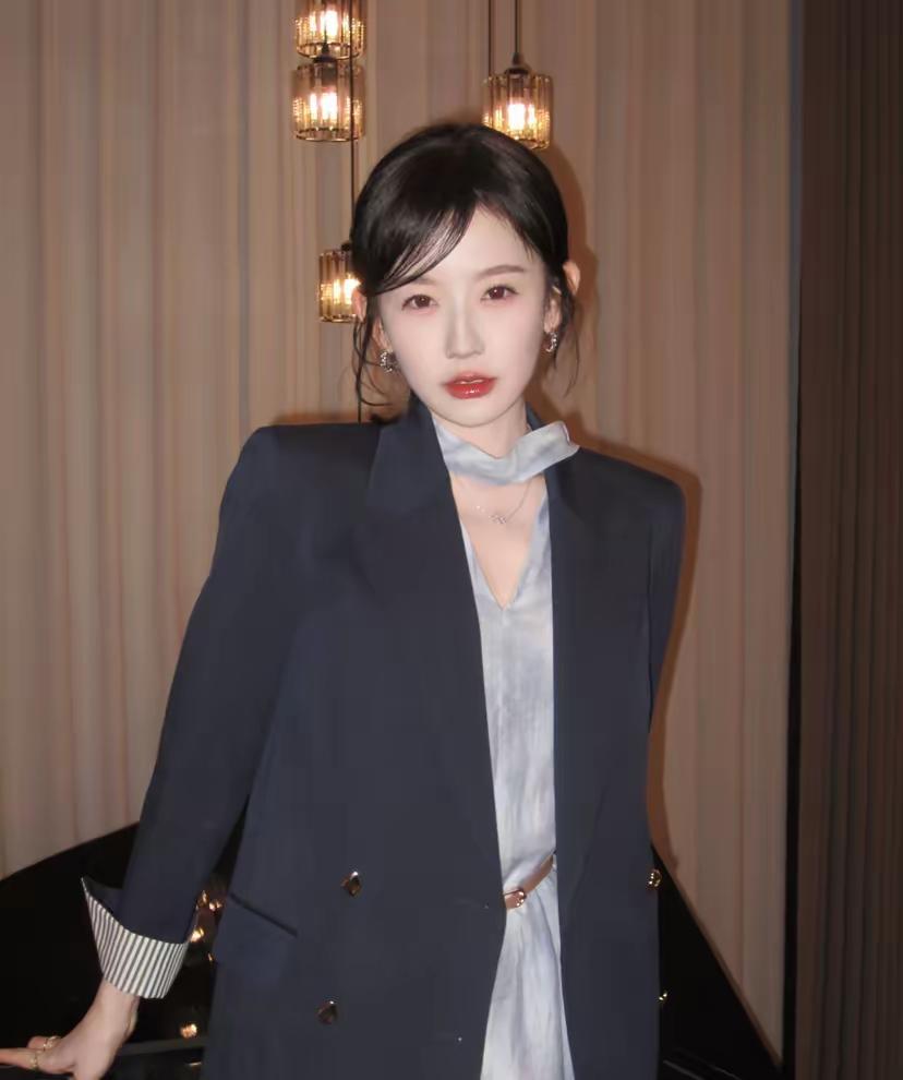 韩雨彤澄清了
她根本没和曾辉结婚
原因不是别的，而是现在短剧行业太难干了
​根本