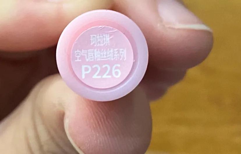 我爸抱怨说家里三个孩子学费交了一万多
我大二，妹妹四年级，弟弟幼儿园，家里只有爸