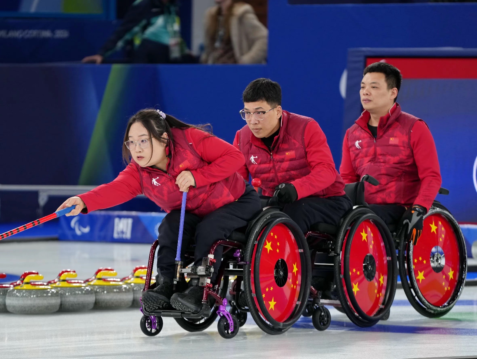 当地时间3月14日，在意大利科尔蒂纳举行的米兰-科尔蒂纳冬残奥会轮椅冰壶混合团体