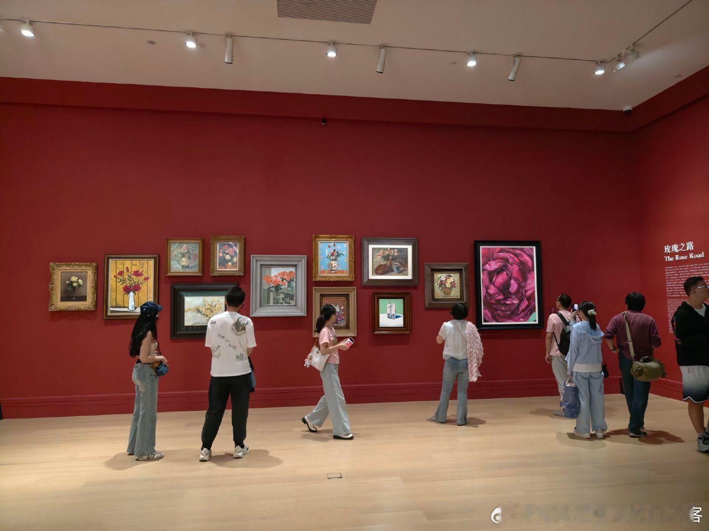 白衣刷展  南京的德基艺术博物馆的典藏系列的首展“动静无尽：花卉静物三百年”确实