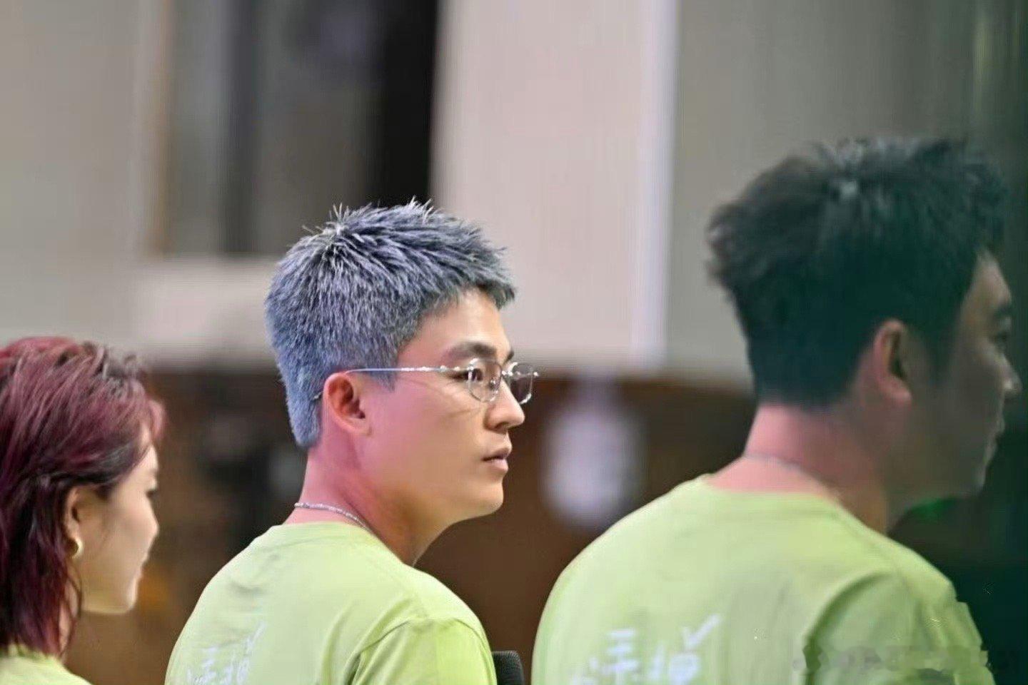 欧豪急得就差喊我愿意了路演还有这样子的热闹可以看啊，果然八卦是人的天性。瞧给欧豪