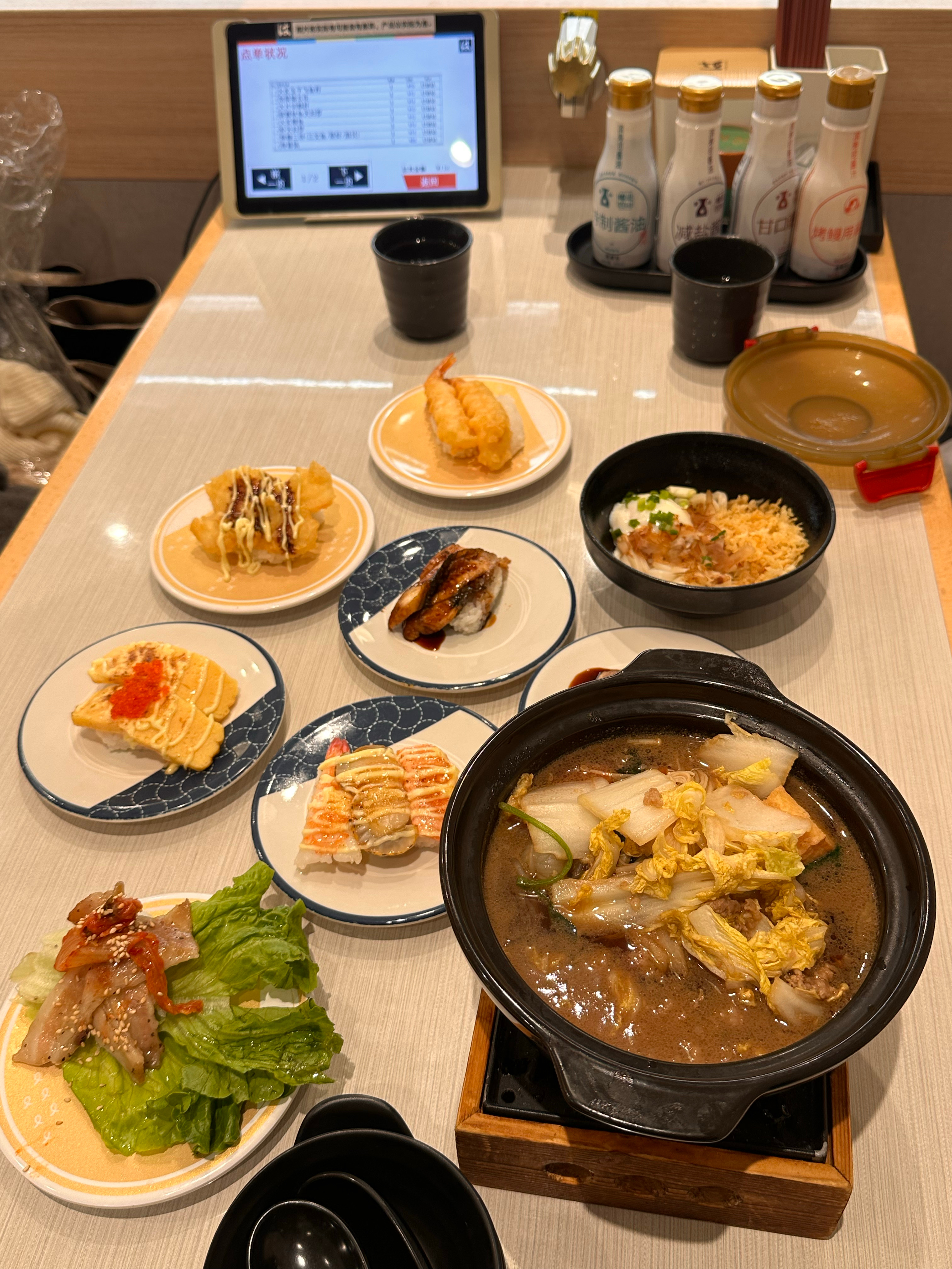 滨寿司好吃😋小兜兜很美 ​​​