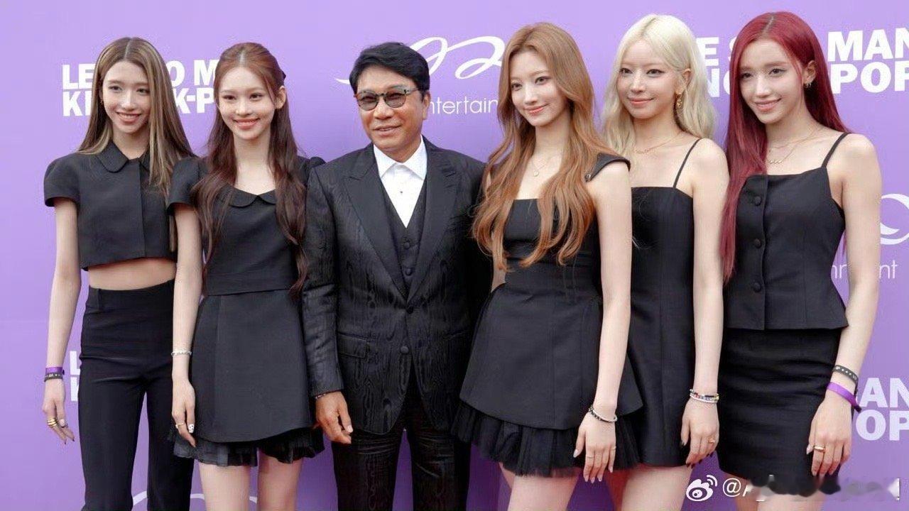 金希澈也是没放过这个A2OMAY 女团舞活教材金希澈上线！连李秀满在内娱打造的新