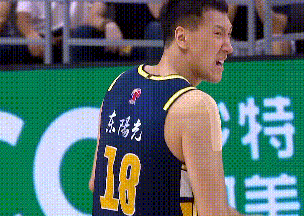 带伤作战砍下20分，杜润旺得分创赛季新高广东男篮vs吉林男篮